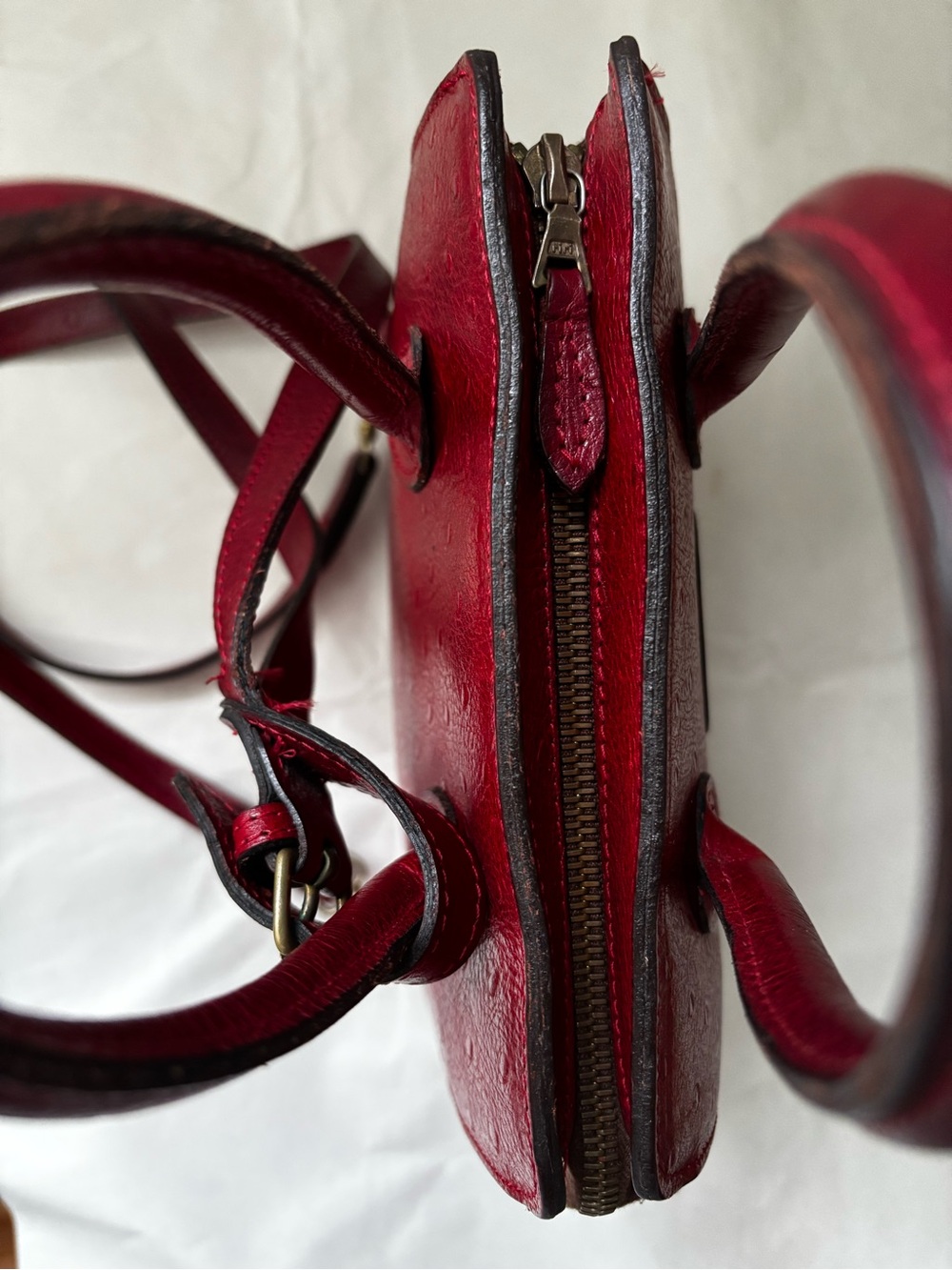 RARE Vintage Mulberry Red Ostrich Leather Bag/ Backpack - Picture 4 of 16